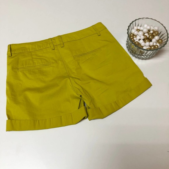 Vince Chartreuse Cuffed Shorts - Picture 6 of 6